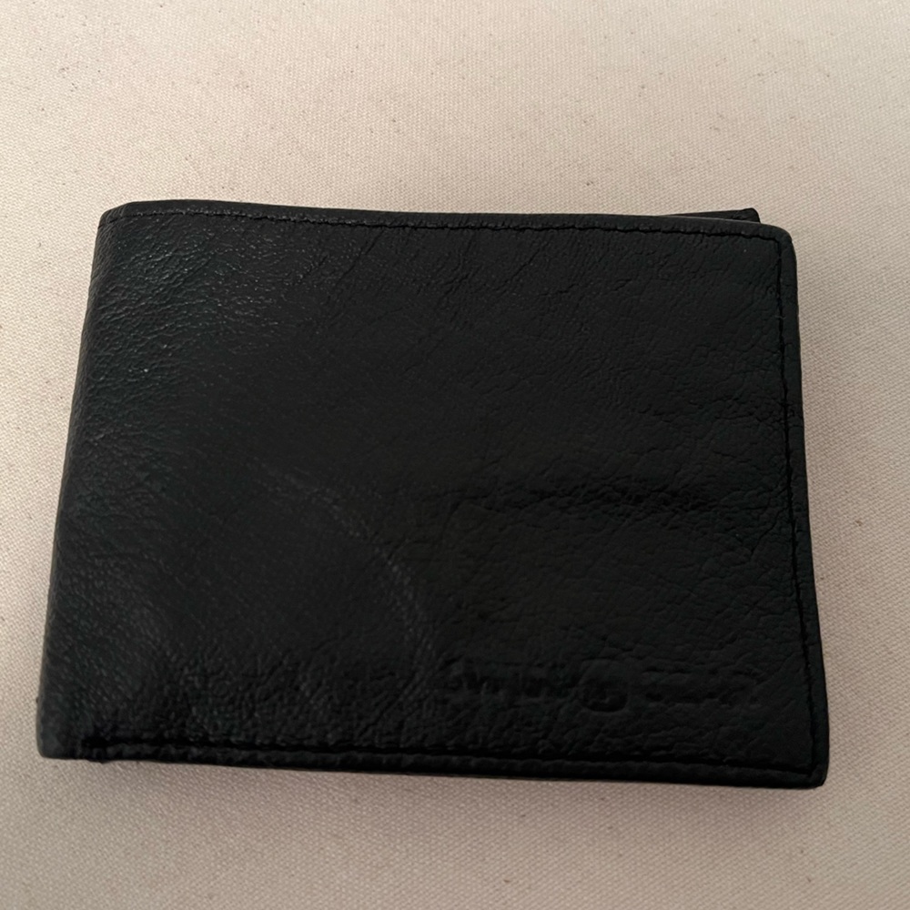 5/$25 Swiss gear wallet black